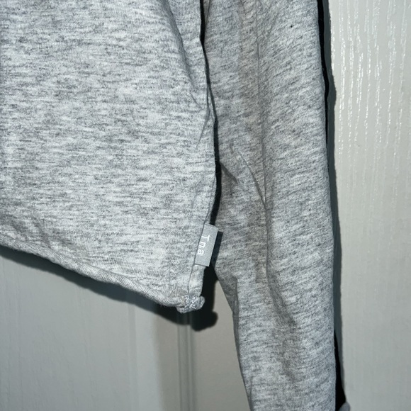TNA cropped long sleeve - Picture 3 of 4